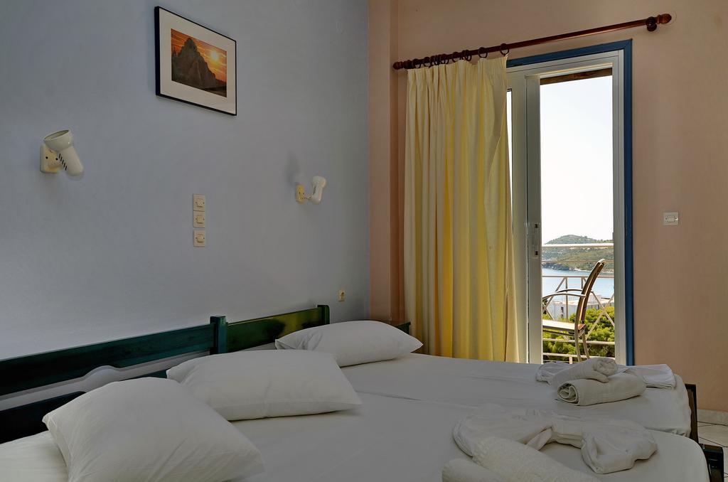 Hotel Magda Agia Marina  Zewnętrze zdjęcie